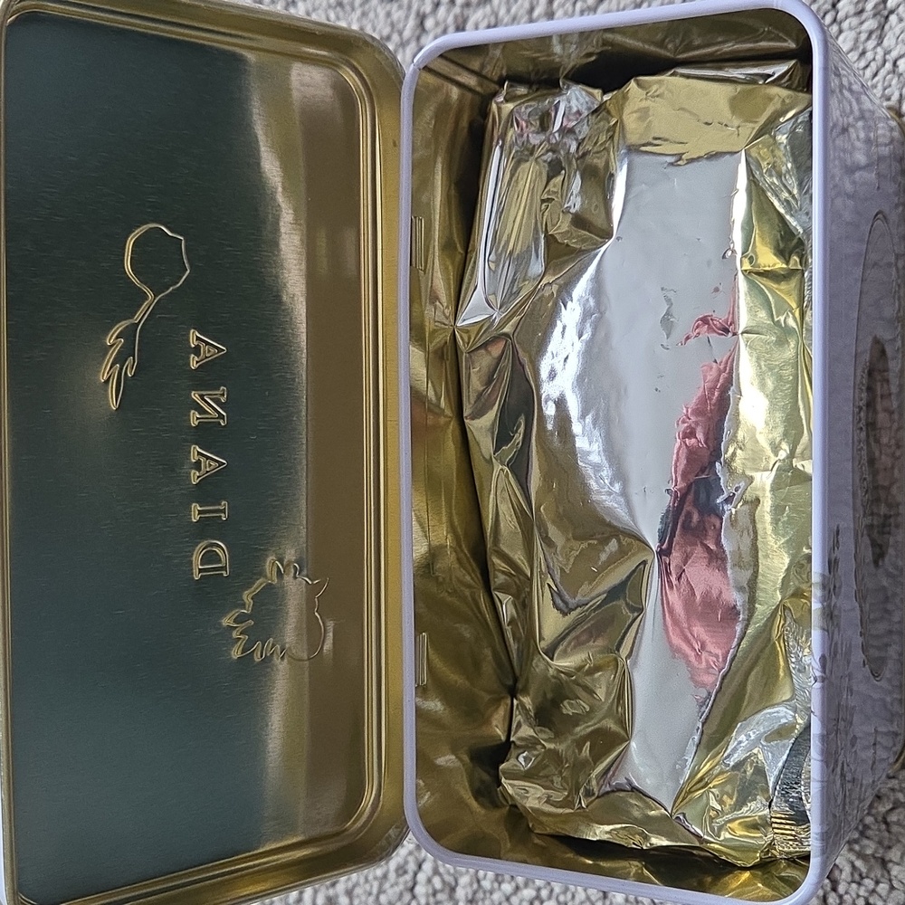 NWT Princess Diana Tea Tin with Tea - Picture 9 of 9